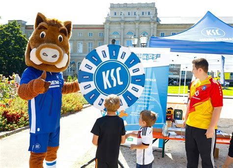 Fußball Aktionstage an der Baustelle Karlsruhe kickert Marktplatz