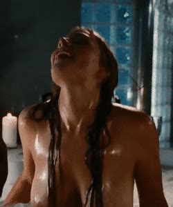 Bouncing In The Bath Porn Pic