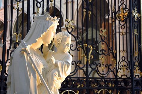 Laon cathedral statue — Stock Photo © diabolique04 #12392230