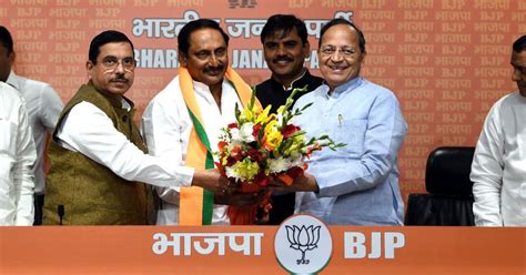 Former Andhra Pradesh CM Kiran Kumar Reddy Joins BJP