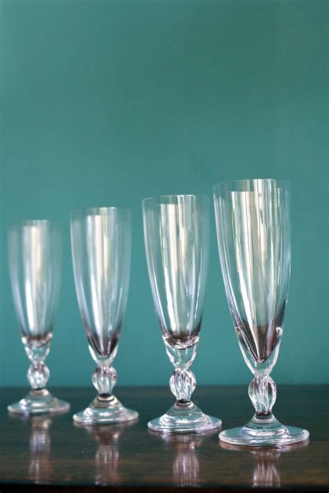 Set Of 4 Champagne Flutes By Lalique For Sale At 1stdibs