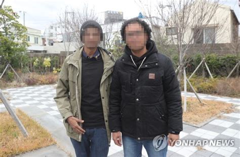 제주 첫 예멘인 난민인정자들 기쁘다 이제 안심 디스패치 뉴스는 팩트다