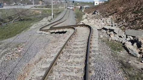 Deprem tren raylarının bükülmesine sebep oldu