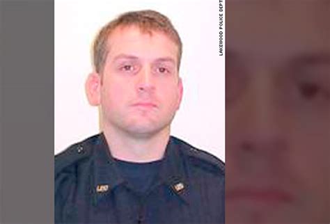 Police Suspect Dead Had Slain Cops Gun