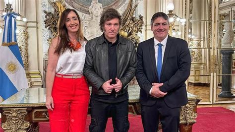 Los Siete Senadores De La Libertad Avanza Se Reunieron Con Javier Milei Y Victoria Villarruel