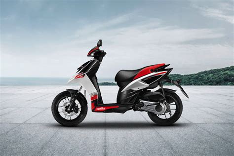 Aprilia SR 150 Price Specs Mileage Reviews