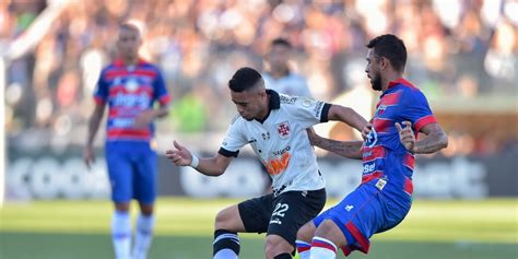 Vasco Bate Fortaleza Em Casa E Volta A Vencer No Brasileir O