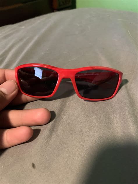 I found these glasses at dollar tree that sorta look like his glasses : r/olivertree