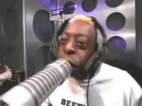 Beetlejuice-howard-stern-show GIFs - Get the best GIF on GIPHY