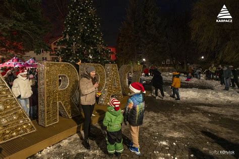 Uroczyste Roz Wietlenie Wi Tecznych Iluminacji Karpacz Pl