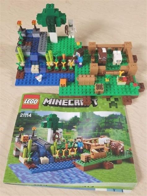 Retired LEGO Minecraft 21114 The Farm 99 Complete With Instruction