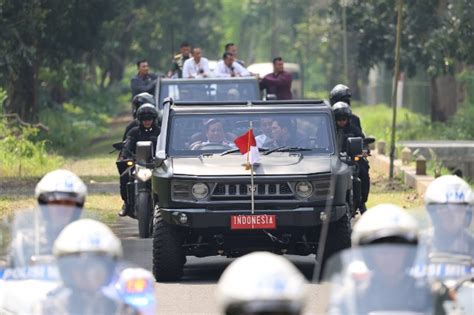 Dekannews Naik Maung Prabowo Sopiri Jokowi Iriana Erick Pengamat