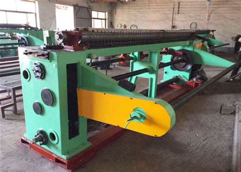 Fully Automatic Crimped Wire Mesh Weaving Machine 4 6T Double Twist