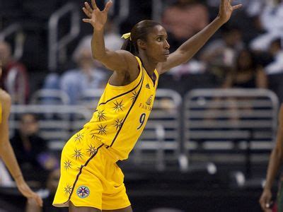 Los Angeles Sparks Roster - 2023 Season - WNBA Players & Starters - oggsync.com