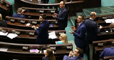 Komisja Za Powo Ywaniem Siedmiu Cz Onk W Pkw Przez Sejm Wiadomo Ci