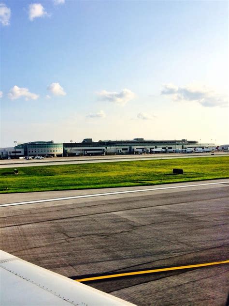 John Glenn Columbus International Airport - 212 Photos & 415 Reviews ...