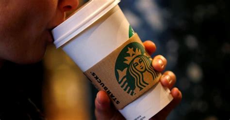 Celebra Starbucks El Día De La Tierra Regalando Vasos Reusables