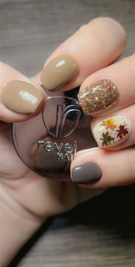 20 Stunning Fall Nail Designs To Make You Swoon Hubpages Nail Design