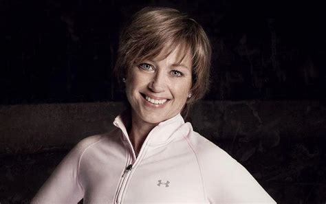 Dorothy Hamill Haircut: 13 Adorable Hairstyles for Women with Short Hair