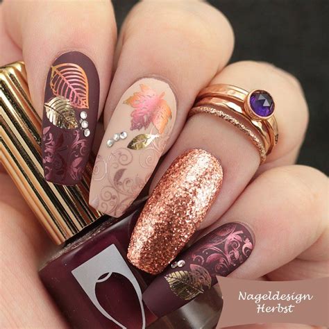 Aktuelle Trends für Nageldesign Herbst 2018 Farben Muster und