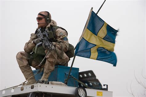 Sweden Distrubutes 4 Million Leaflets On For War with Russia - Populist ...