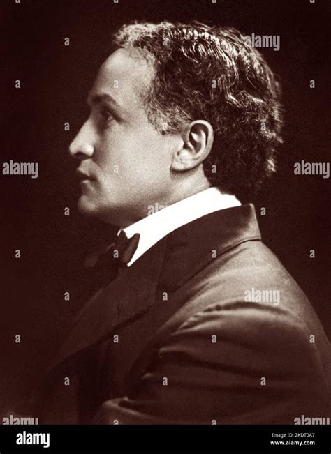 Profil harry houdini Banque de photographies et dimages à haute