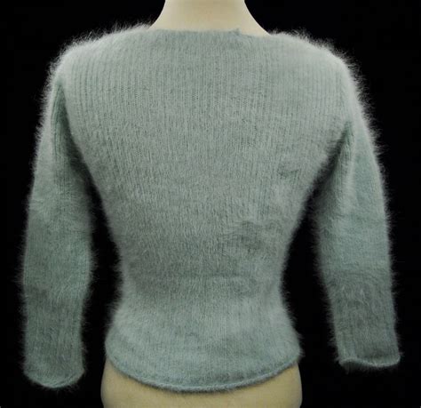 301 001 Woman S Angora Sweater