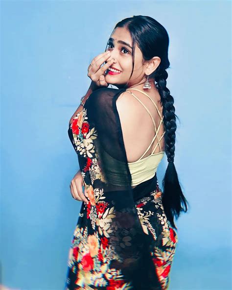 Actress Arohi Rao Is Too Hot To Handle In This Pictures