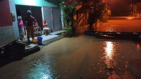 Prefeito De Itamaraju Diz Que Chuva Destruiu Cerca De 150 Casas