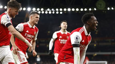 Arsenal 3 1 West Ham Gunners Hit Back To Ease Seven Points Clear Of