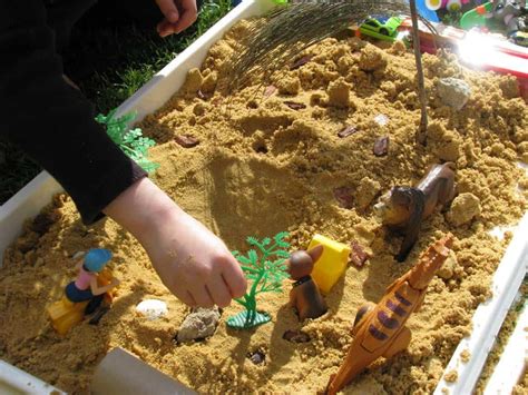 Sensory Play with Sand | Learning 4 Kids