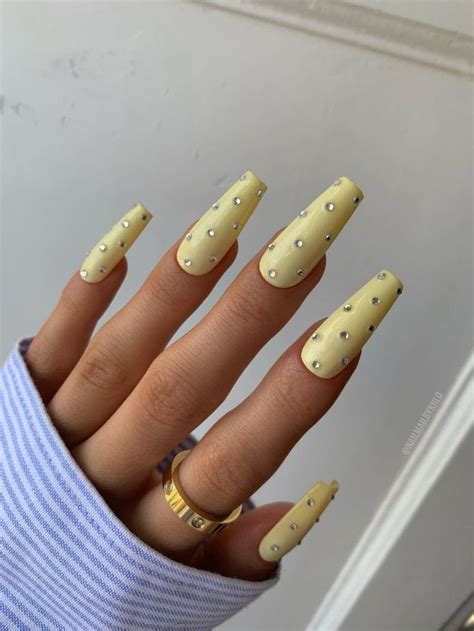 30 Yellow Nail Designs That Bring Sunshine To Your Fingertips Yellow