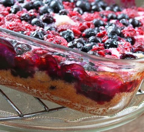 Gâteau pouding aux bleuets et framboises Sweet desserts Cake roll