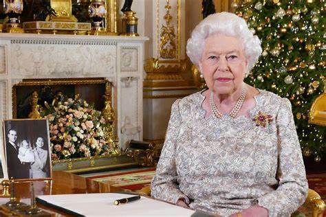 Queens Christmas Speech For 2018 Will Stress Importance Of Kindness