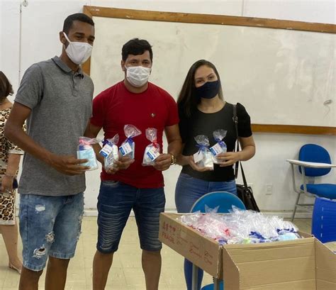 Estudantes de Administração da UniFTC Itabuna realizam doações de kits