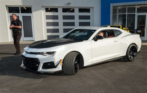 Widebody 2018 Chevrolet Camaro Zl1 1le Rendered As The Muscle Car From