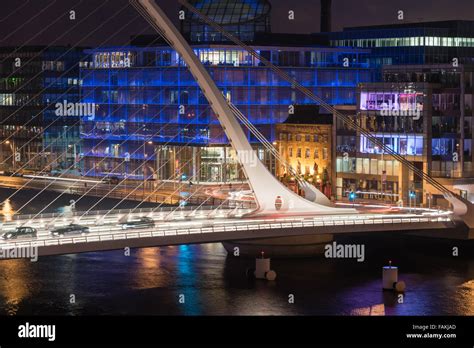 Samuel Beckett Bridge by Night, Dublin Stock Photo - Alamy