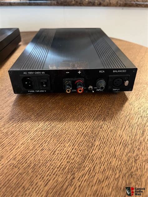 NuForce Reference 9 V3 SE Mono Blocks Upgraded V2 SE Chassis Photo