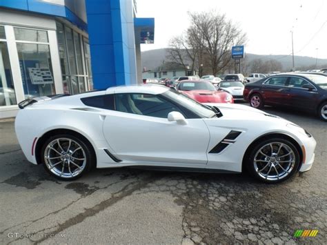 Arctic White Chevrolet Corvette Grand Sport Coupe Photo