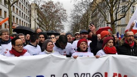 Les Foulards Rouges Disent «ça Suffit Ce Soir Au Capitole Ladepeche Fr