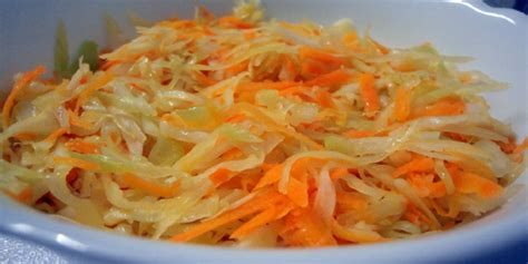 Salada de Repolho e Cenoura Uma Combinação Refrescante e Nutritiva