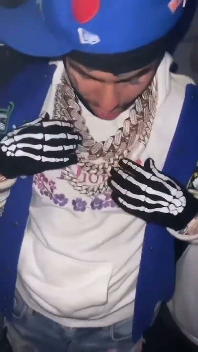 6ix9ine Show His Jewelrys Youtube