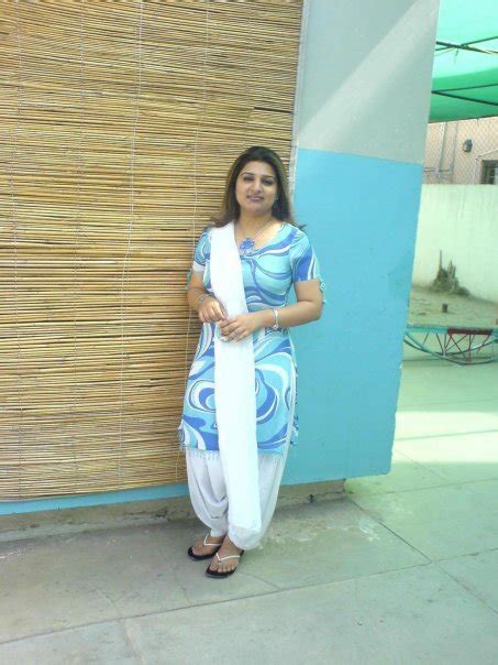 Pakistani Nude Desi Larki Photos Desi Lesbians Fun Maza New