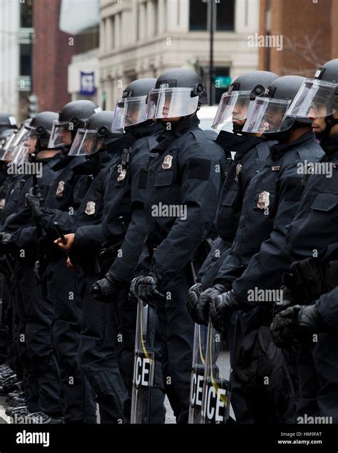 Police riot helmet helmets hi-res stock photography and images - Alamy