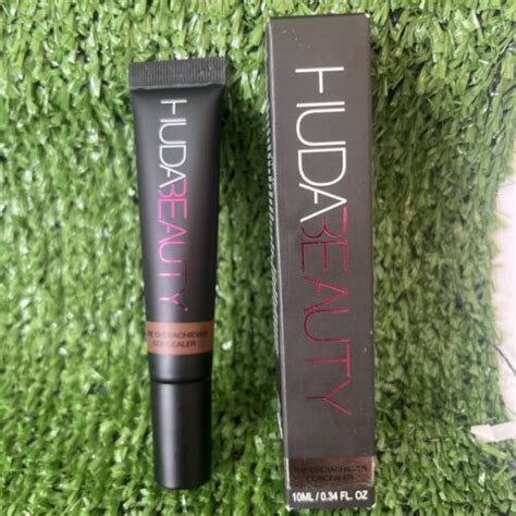 Exclusive New Huda Beauty The Overachiever Concealer 10ml Choco Late Chip Ebay