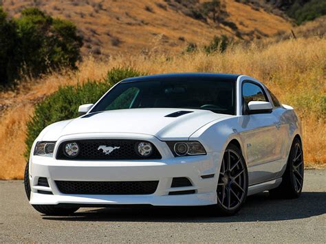 Fiche Technique Ford Mustang V GT 2013 2014