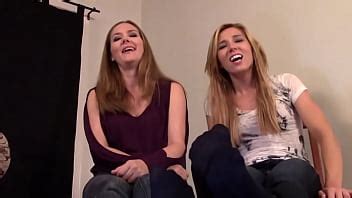 POV Dos Chicas Te Dominan Con Sus Pies Y Calcetines XVIDEOS