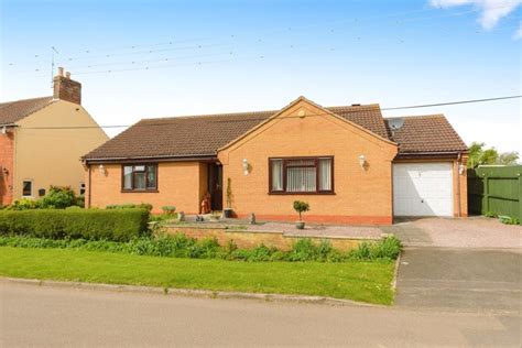 3 Bed Detached Bungalow For Sale In East Lane Morton Bourne Pe10 £