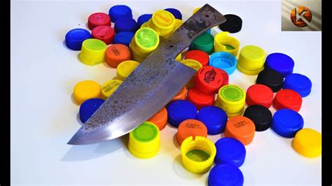 Como Hacer MANGO Para CUCHILLO Con TAPITAS PLASTICAS Muy FACIL