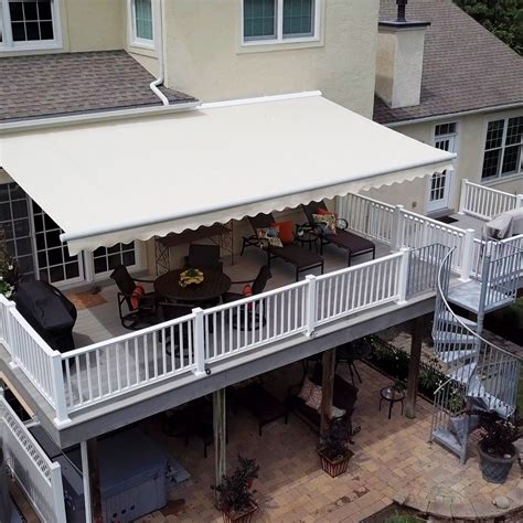 What's the Best Color for Retractable Awning Fabric? | Humphrys Awnings